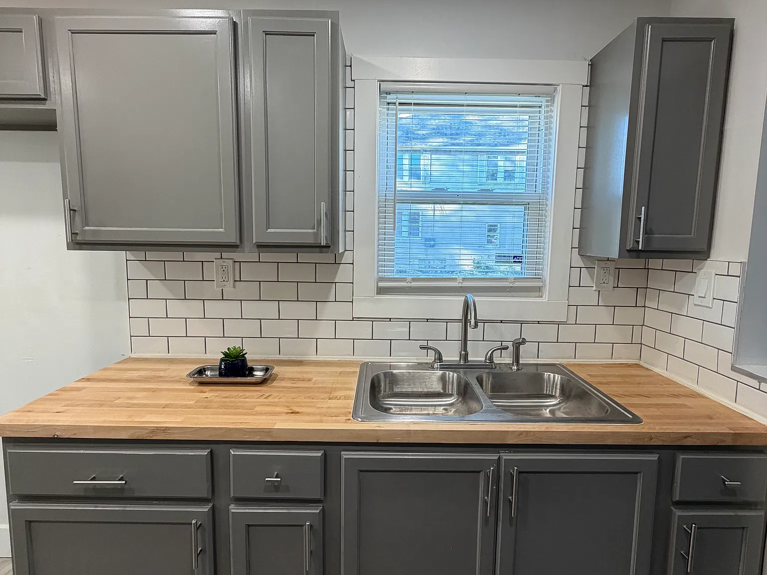 2 bed, 725 sqft, $1,300 — Photo 4