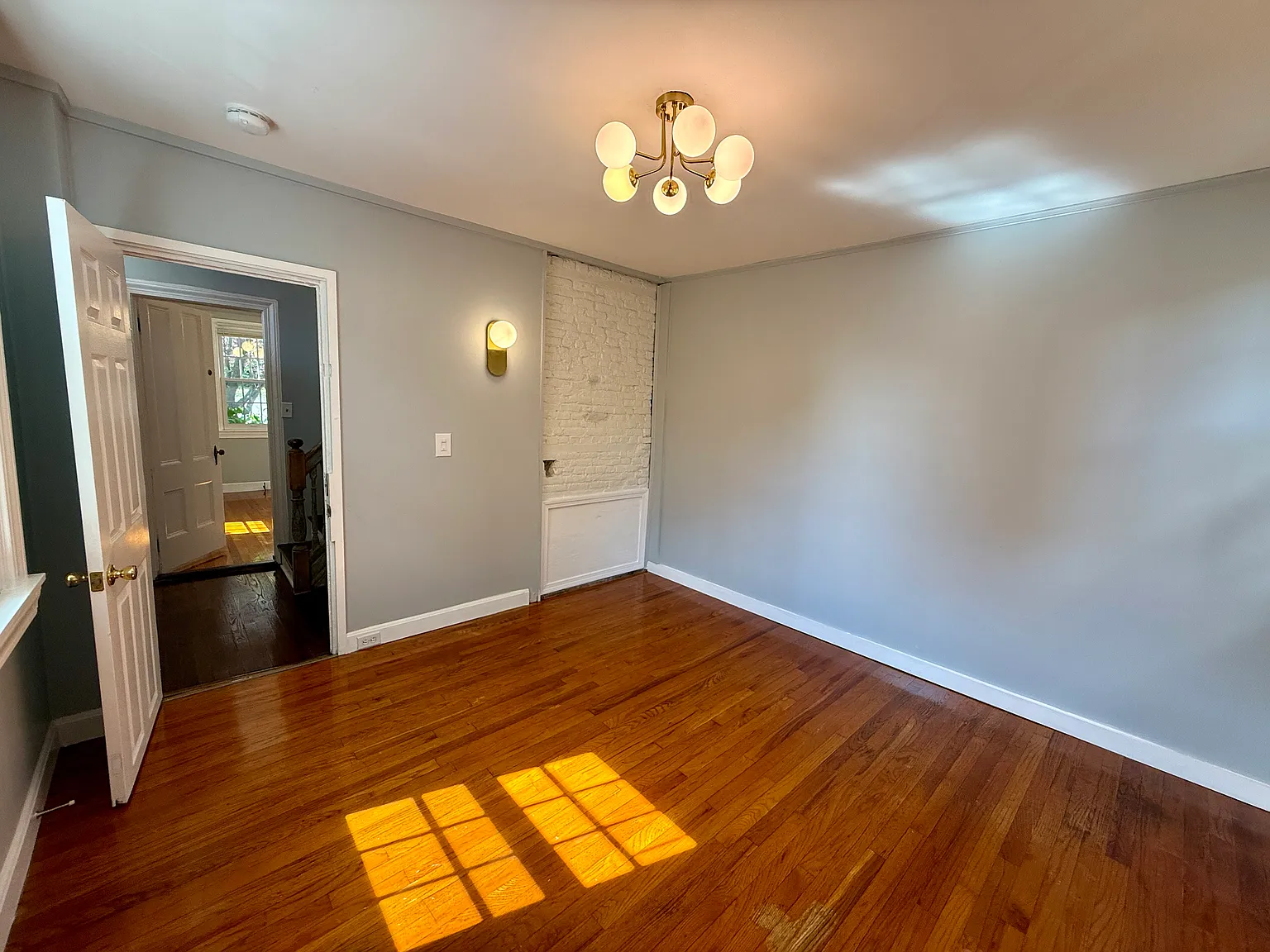 5 bed, 2100 sqft, $6,250 — Photo 4