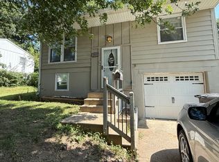 1525 N Geronimo Dr, Independence, MO 64058