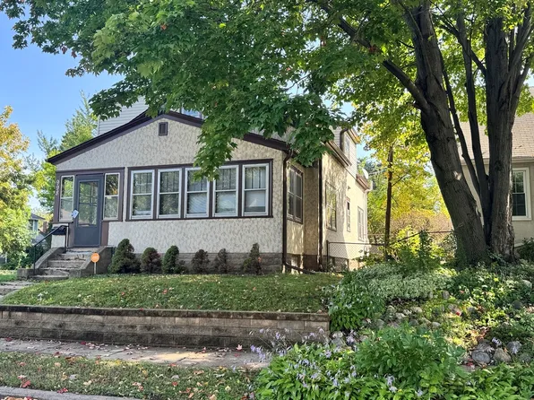 998 Ryde St, Saint Paul, MN 55103