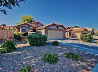 453 E Cantebria Dr, Gilbert, AZ 85296