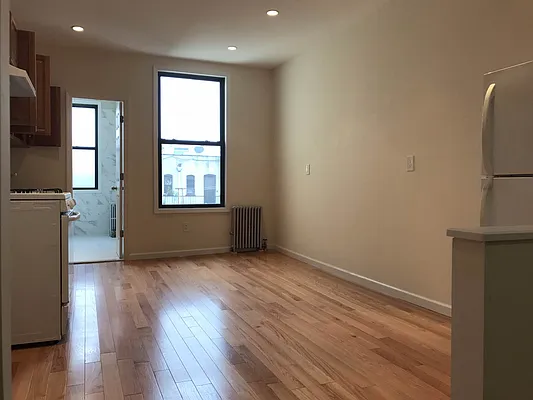 Rented by MPGL Realty Corp | media 4