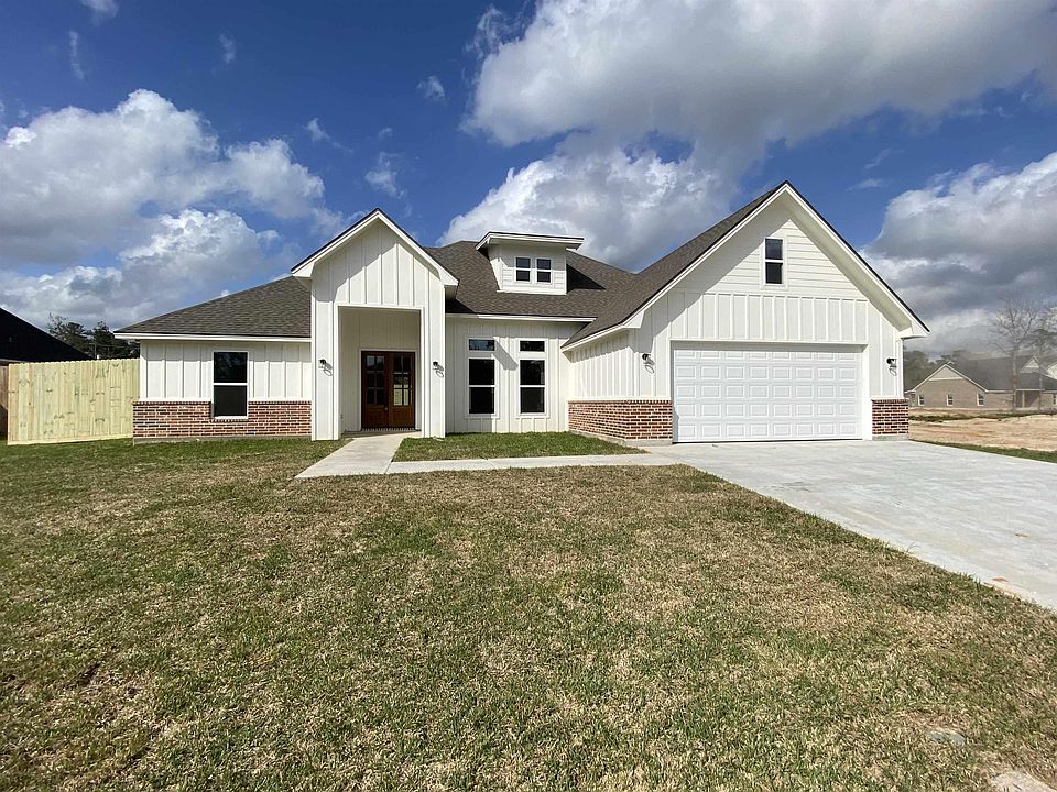 1st image of 225 Oakwood Dr