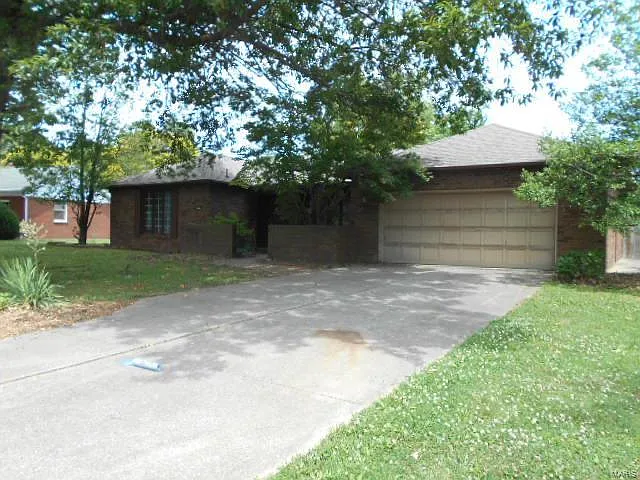 2359 Briarcliff Dr photo 1