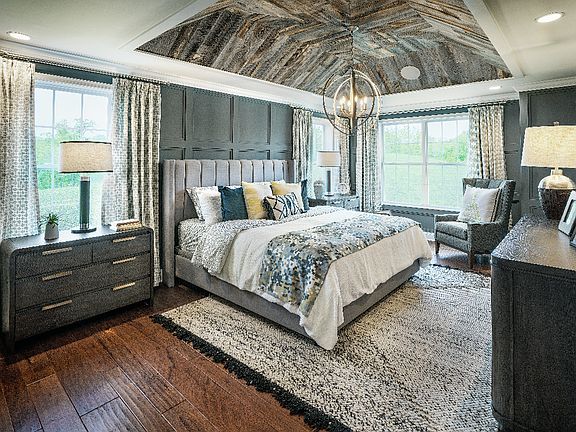 Alcott Primary Bedroom Suite