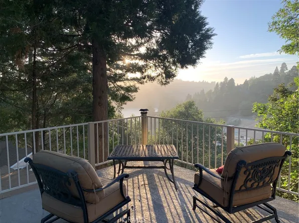 24771 San Moritz Dr, Crestline, CA 92325