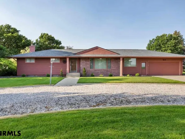 7573 Road 106, Bayard, NE 69334