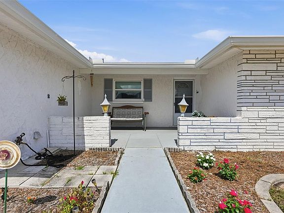 4th image of 10339 Amadeus Dr