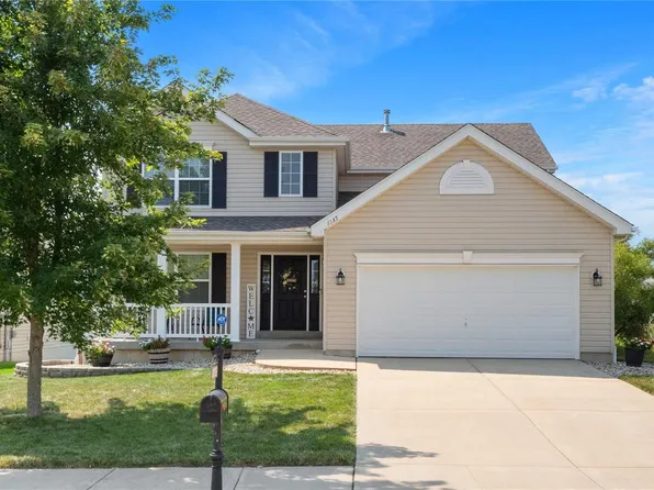 1335 Orchard Lakes Cir, Belleville, IL 62220