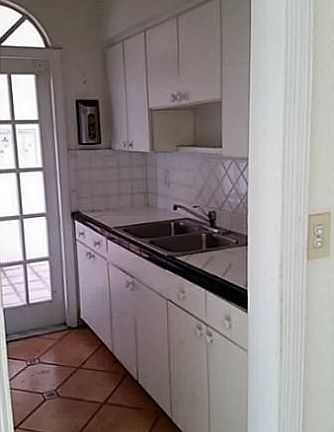 3rd image of 1575 West Ave