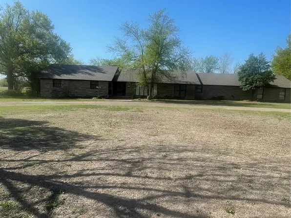 1611 E 9th St, Cushing, OK 74023