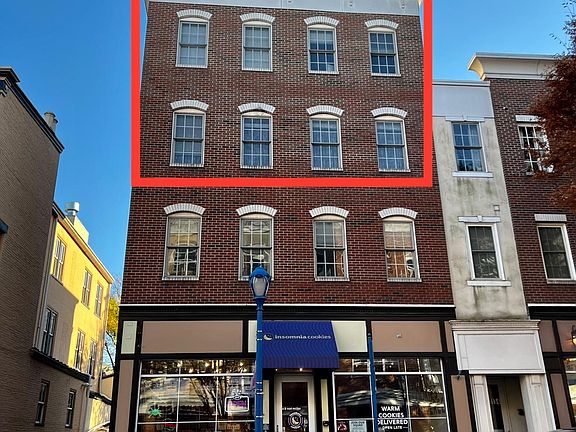 2nd image of 154 Bridge St APT B