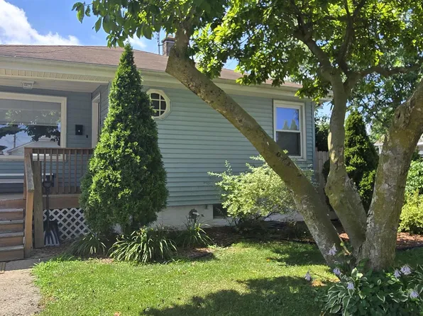 411 W 13th St, Mishawaka, IN 46544