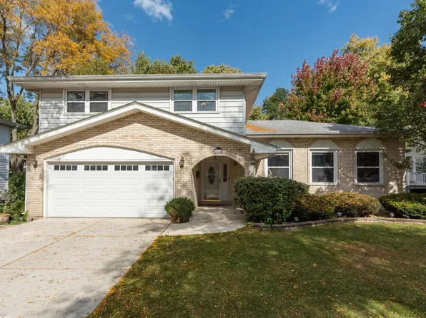 904 Weatherbee Ave, Downers Grove, IL 60516