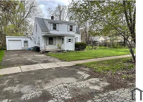 4 bed, 19379 sqft, $1,300 — Photo 1