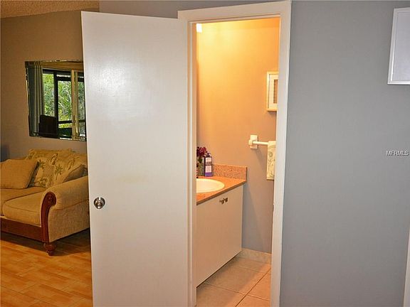 4th image of 1020 W Marion Ave APT 49