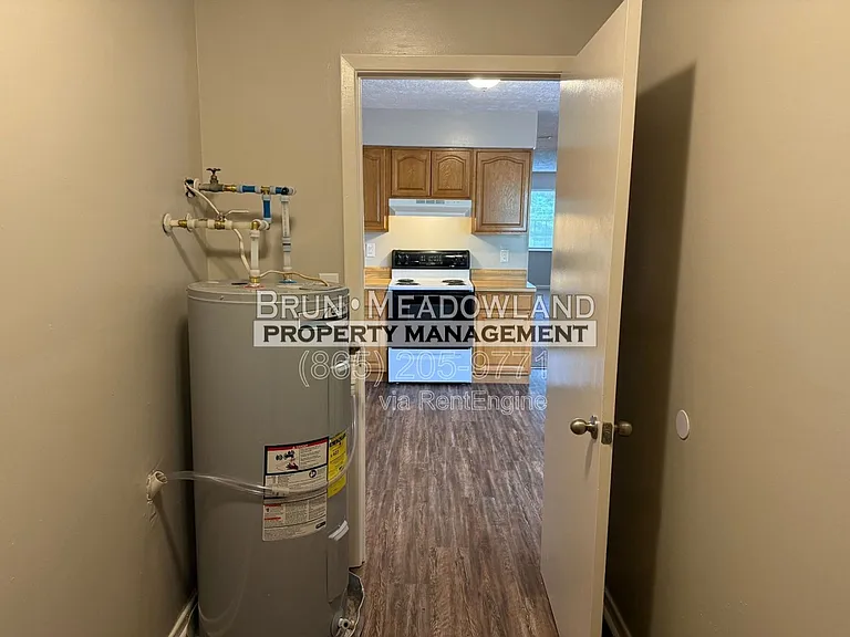 8719 Gleason Dr #C — Photo 28