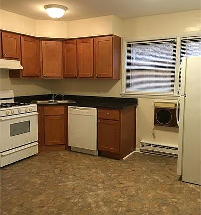 2nd image of 1041 S Oak Park Ave APT 2E