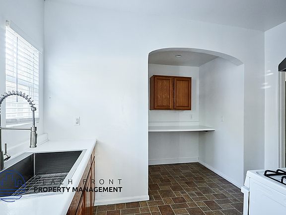 4th image of 411 Walnut Ave #411