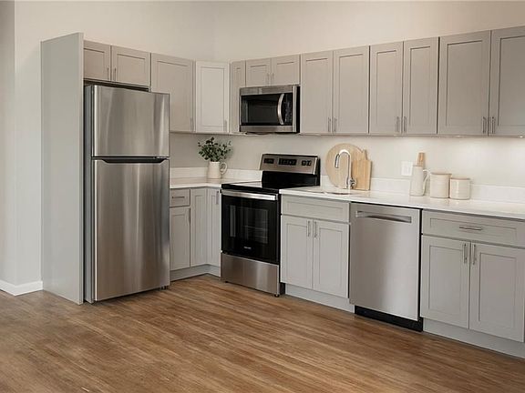 2nd image of 17 Metcalf Ave #1