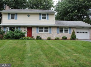 1029 Tracy Rd, Lancaster, PA 17601