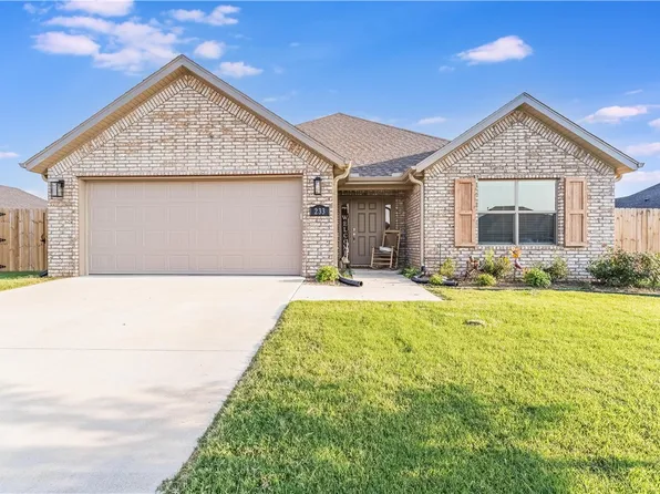 233 Pennsylvania Ave, Farmington, AR 72730