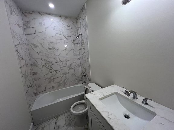 4th image of 117 Mason Blvd Floor 2