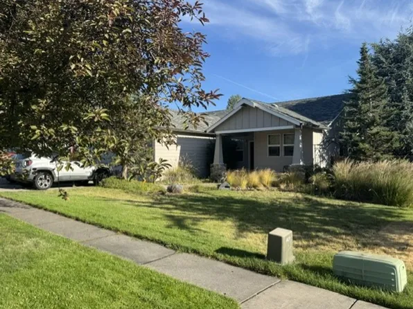 20036 Badger Rd, Bend, OR 97702