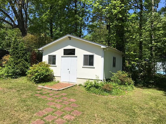 2nd image of 3010 Dellwood Dr