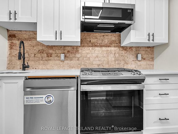 2nd image of 111 Dundas St #6