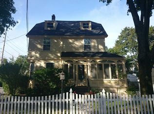 26 Dent St, West Roxbury, MA 02132