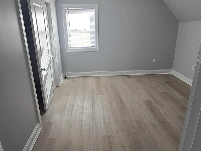 272 Market St — Photo 7