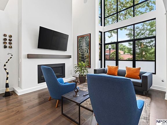 4th image of 207 S 49th St