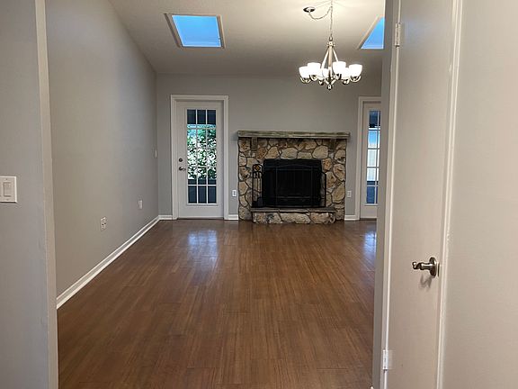 5th image of 4458 Wyndcliff Ct