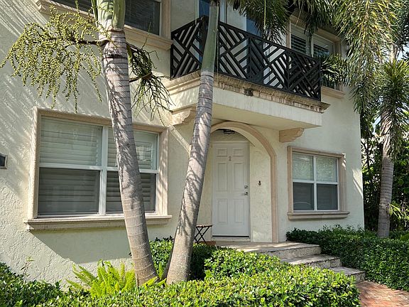 2nd image of 252 Oleander Ave APT 3