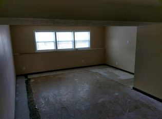 14711 L St, Omaha, NE 68137