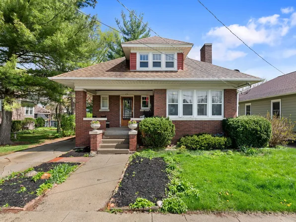 25 N Worth Ave, Elgin, IL 60123