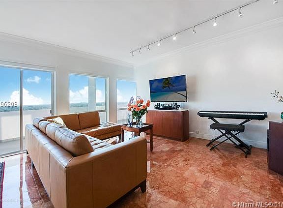 3rd image of 700 Biltmore Way APT 1202
