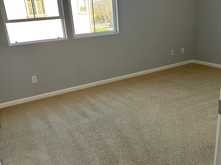 1027 Santa Rosa Ct — Photo 7