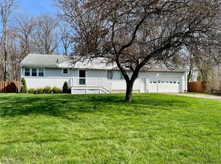 996 Zander Dr, Youngstown, OH 44511