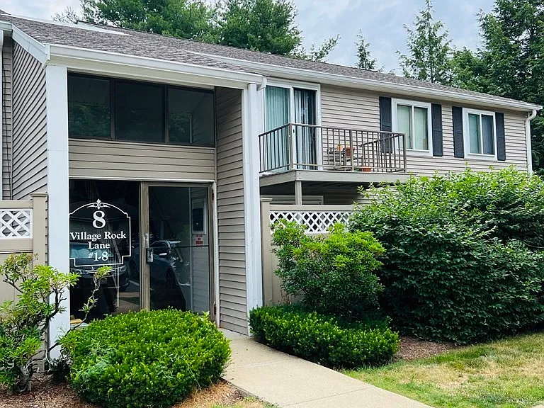 8 Village Rock Ln #3 — Photo 17