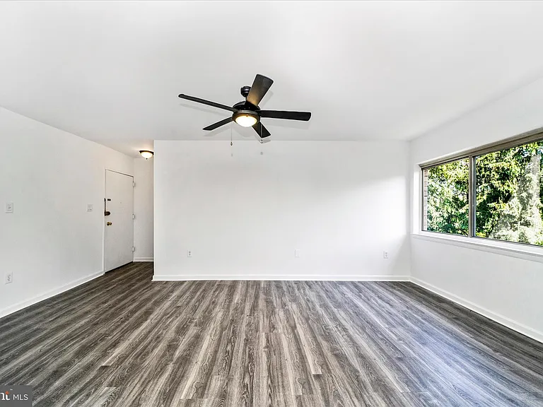12202 Braxfield Ct #16/228 — Photo 9