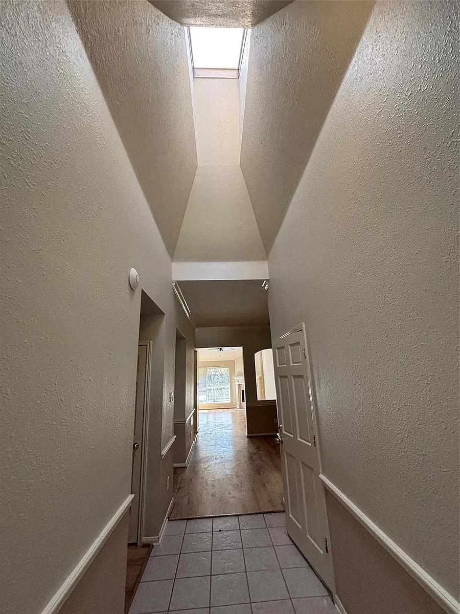 Building Photo - 3526 Glenhill Dr