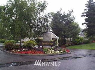 15000 Village Green Dr APT 9, Bothell, WA 98012
