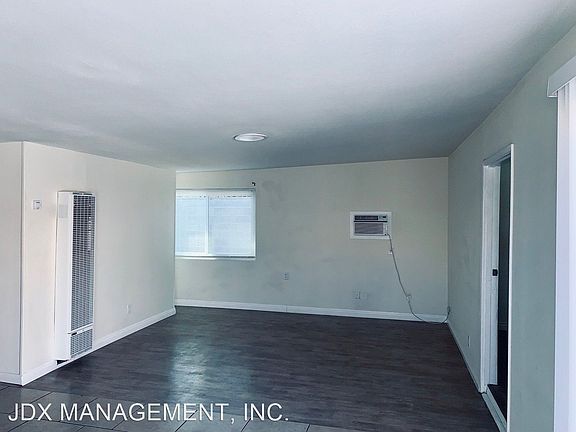 4th image of 825 W Washington Ave #C