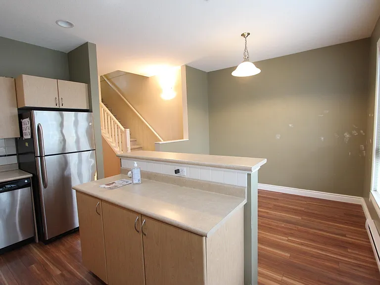 160 Pembina St #33 — Photo 7