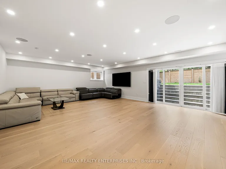 1362 Kenmuir Ave — Photo 36