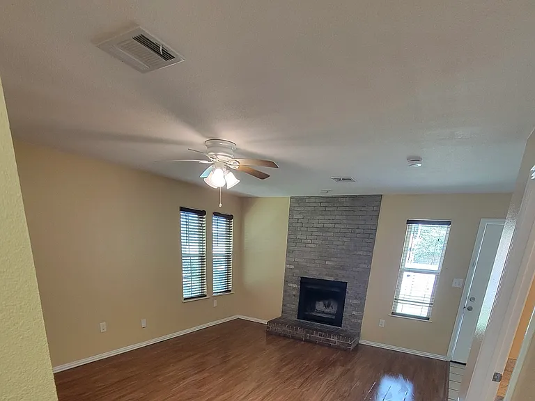 716 N Cooper St #2 — Photo 4