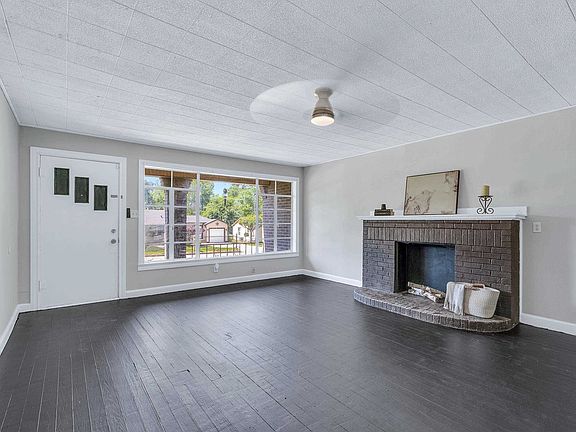 2nd image of 1207 Lettie St