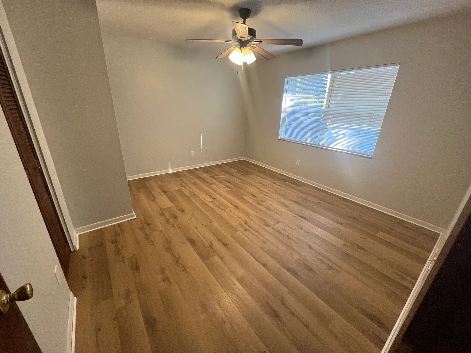 3 bed, 1118 sqft, $1,900 — Photo 3